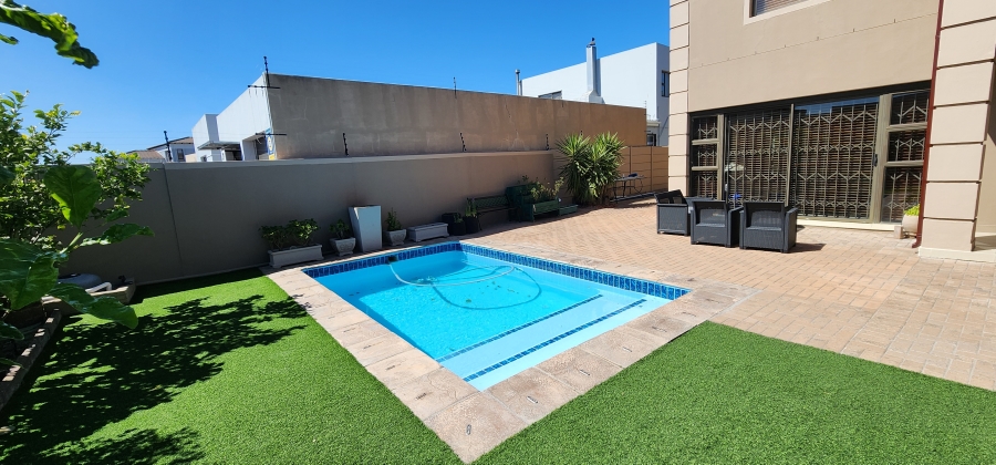 4 Bedroom Property for Sale in Parklands East Western Cape
